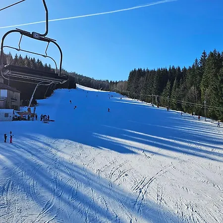 Lägenhet Enjoyharrachov - Atraktivni Slunne Certovka V Centru Harrachova S Garazovym Parkovanim, Wifi-wlan, Sat, Herni Konzoli, Netflix Zdarma A Nejkrasnejsim Vyhledem Na Certovu Horu S Arealem Skokanskych Mustku A Sjezdovku