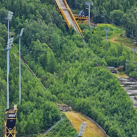Enjoyharrachov - Atraktivni Slunne Certovka V Centru S Balkonem, Garazovym Parkovanim, Wifi-wlan, Ipad, Sat, Herni Konzoli, Netflix Zdarma A Nejkrasnejsim Vyhledem Na Certovu Horu S Arealem Skokanskych Mustku A Sjezdovku Jen 150m Od Lanovky Harrachov
