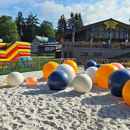 Lägenhet Enjoyharrachov - Atraktivni Slunne Certovka V Centru Harrachova S Garazovym Parkovanim, Wifi-wlan, Sat, Herni Konzoli, Netflix Zdarma A Nejkrasnejsim Vyhledem Na Certovu Horu S Arealem Skokanskych Mustku A Sjezdovku